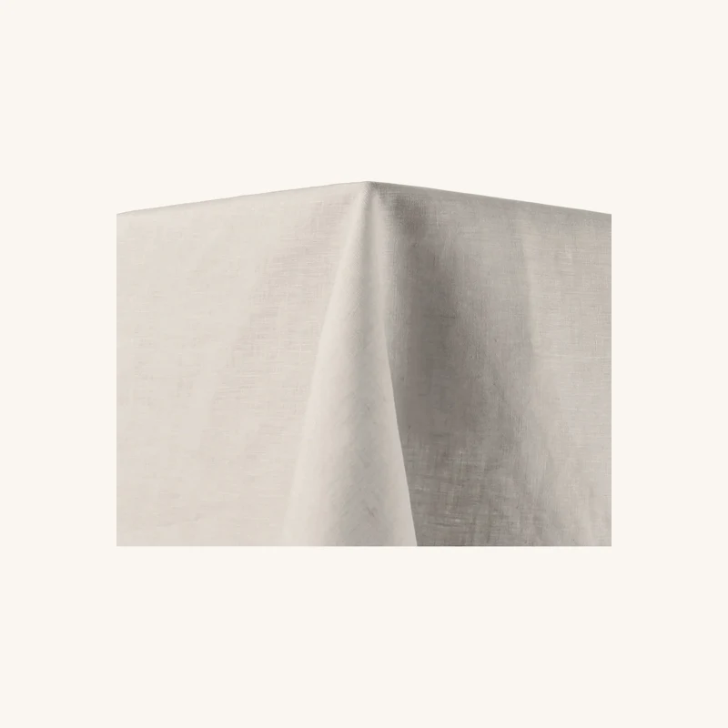 Nappe rectangulaire carlina beige clair chez The Cool Republic