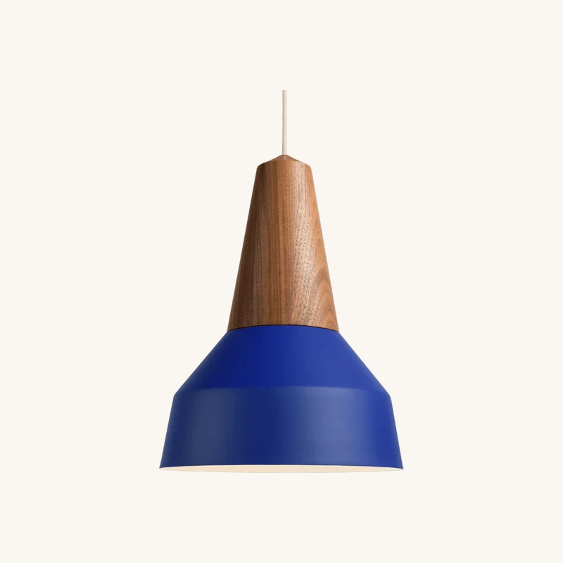 Suspension en bois de noyer bleu eikon basic chez The Cool Republic