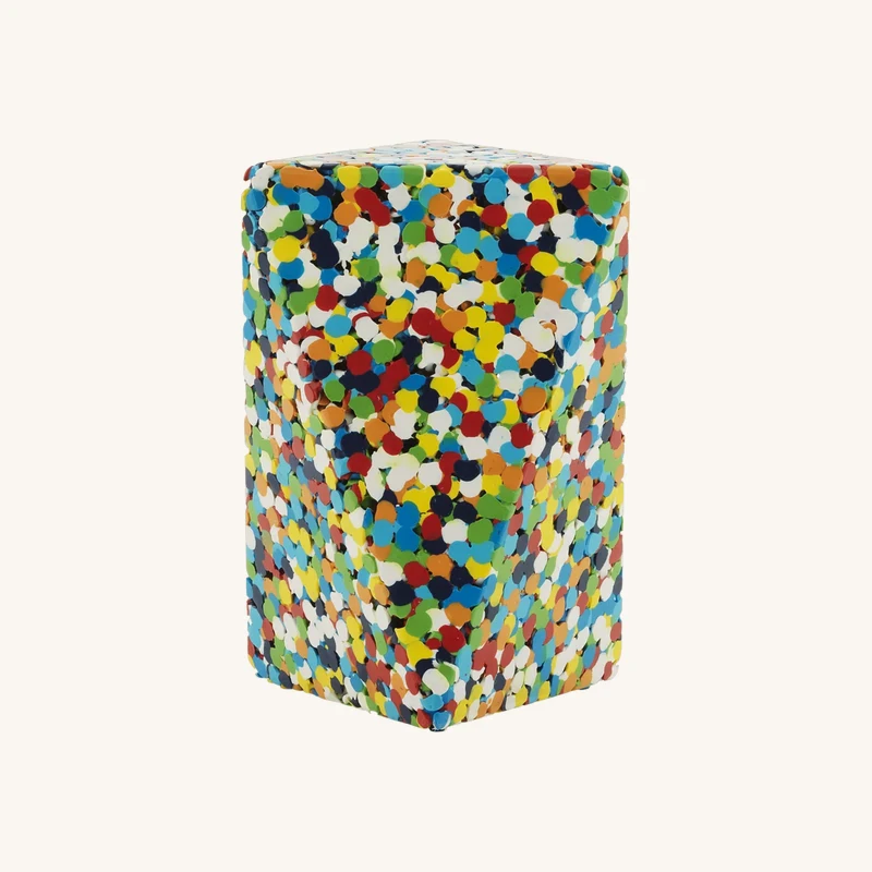 Table d'appoint en plastique recyclé multicolore chez The Cool Republic