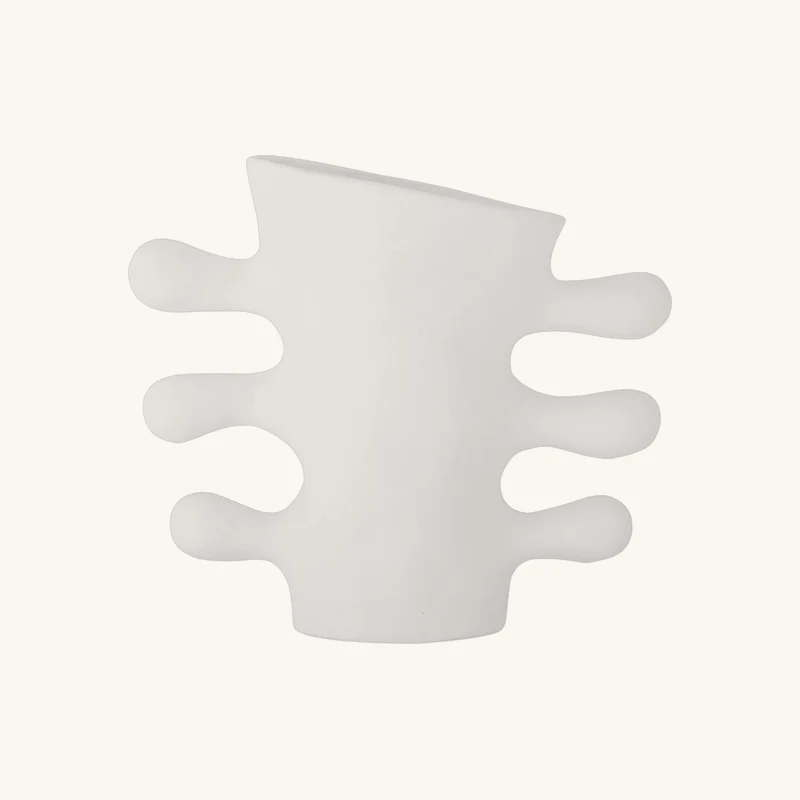 Vase organique en grès blanc chez The Cool Republic
