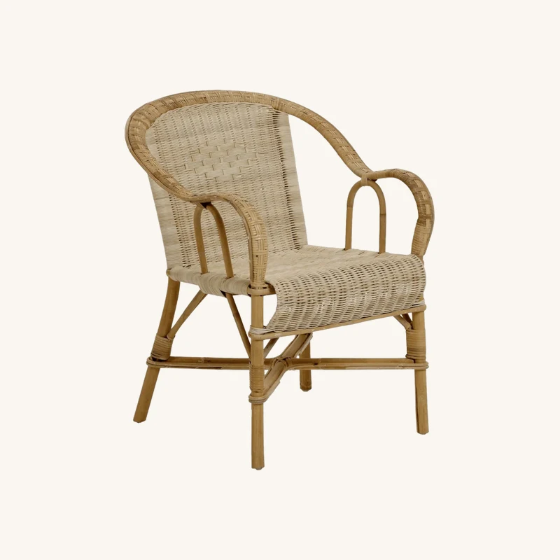 Fauteuil bas dossier en rotin naturel chez The Cool Republic