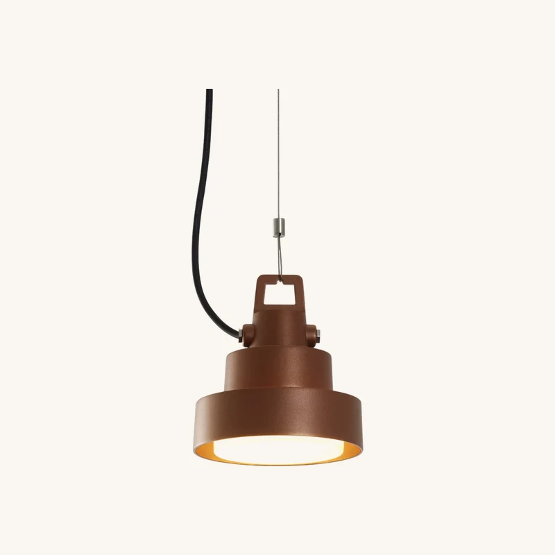 Suspension en aluminium terracotta chez The Cool Republic