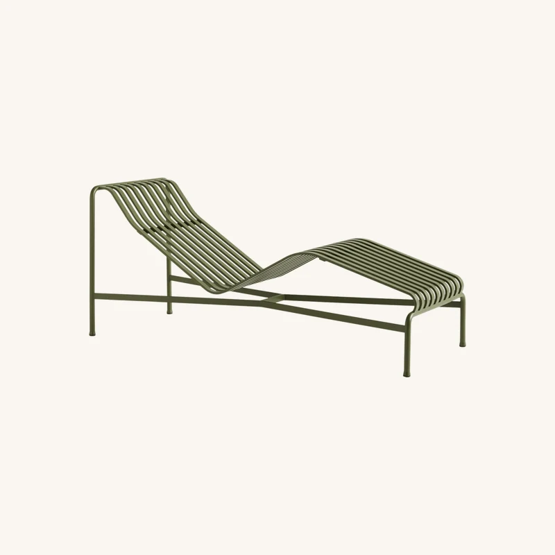 Chaise longue en métal olive chez The Cool Republic