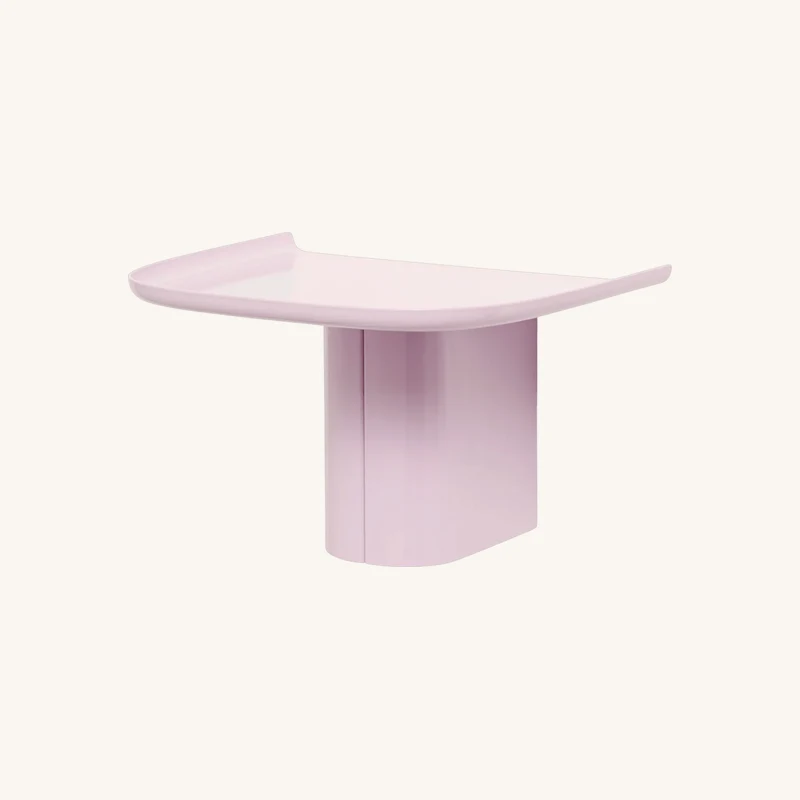 Étagère murale en aluminium rose s korpus chez The Cool Republic