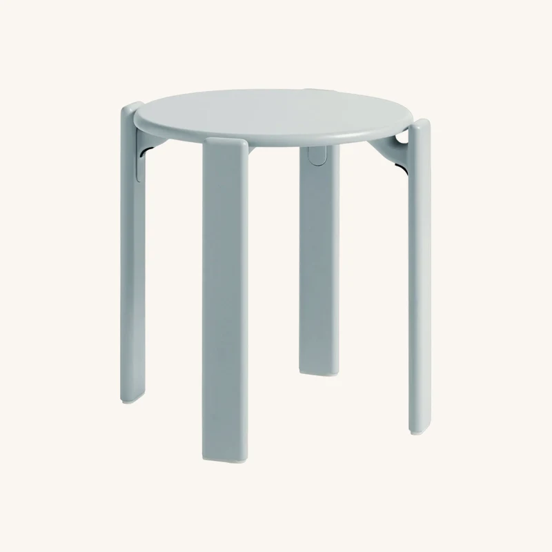 Tabouret en bois de hêtre bleu ardoise chez The Cool Republic