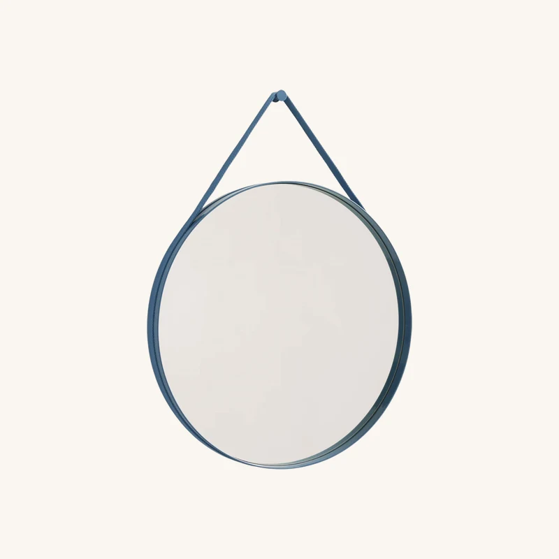 Miroir rond en acier bleu chez The Cool Republic
