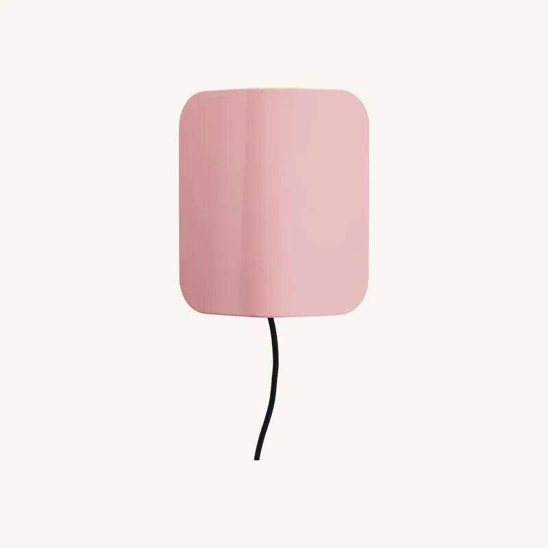 Applique murale en acier rose chez The Cool Republic
