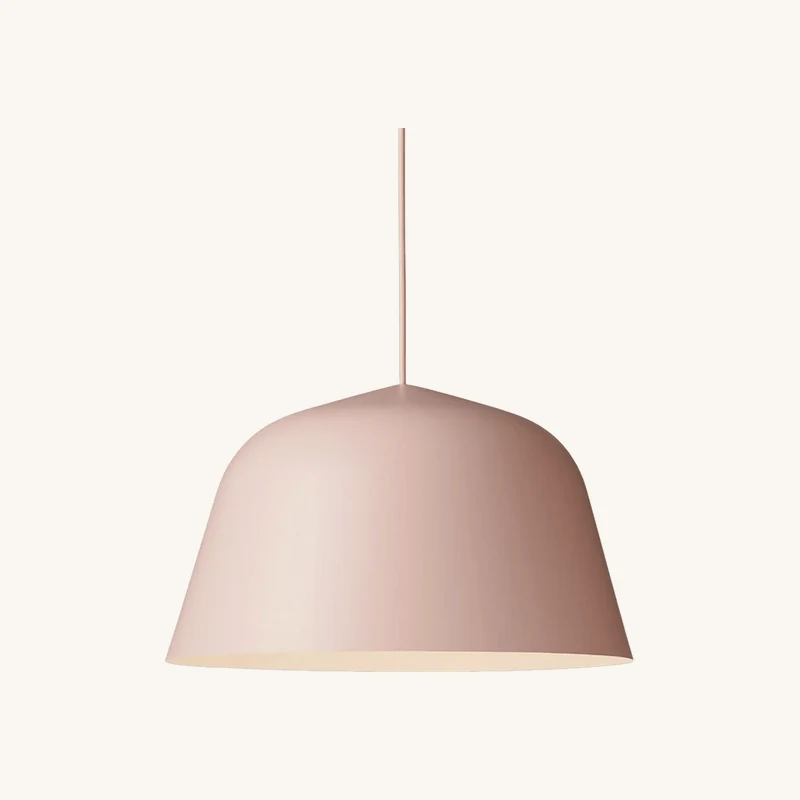 Suspension rose poudré chez The Cool Republic
