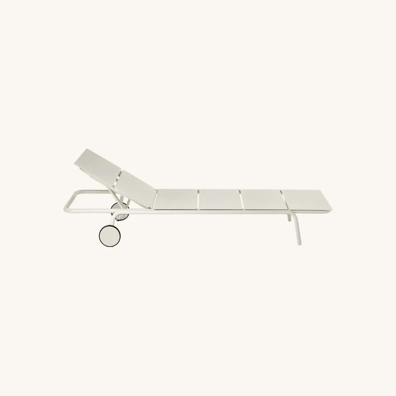 Transat sable en aluminium chez The Cool Republic