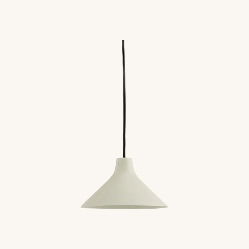 Suspension en porcelaine blanche chez The Cool Republic