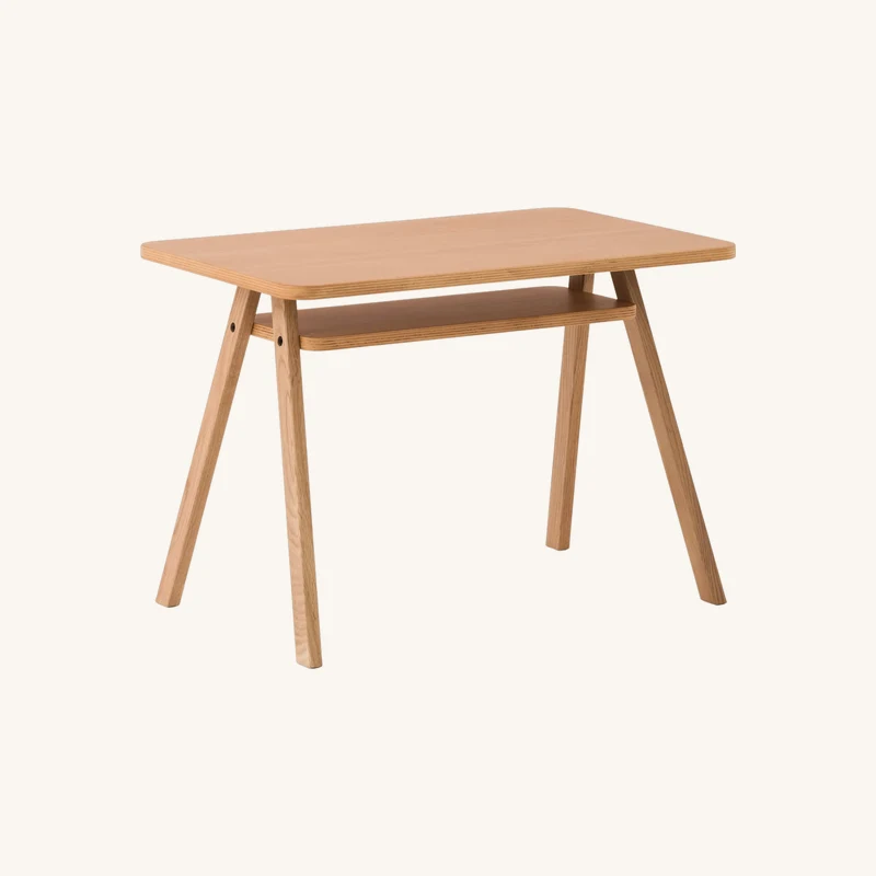 Bureau pour enfant en chêne massif naturel chez The Cool Republic