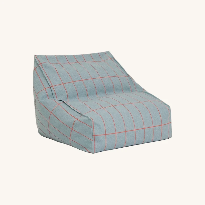 Pouf pour enfant en coton bio bleu clair chez The Cool Republic