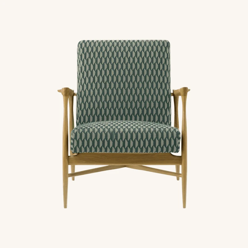 Fauteuil en velours bakou céladon floating chez The Cool Republic