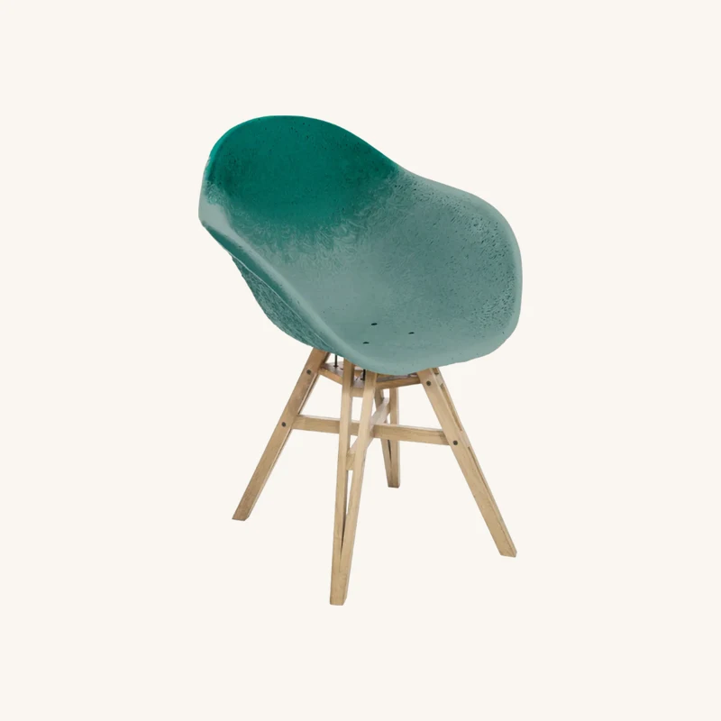 Chaise avec accoudoirs canard et brume Gravêne chez The Cool Republic