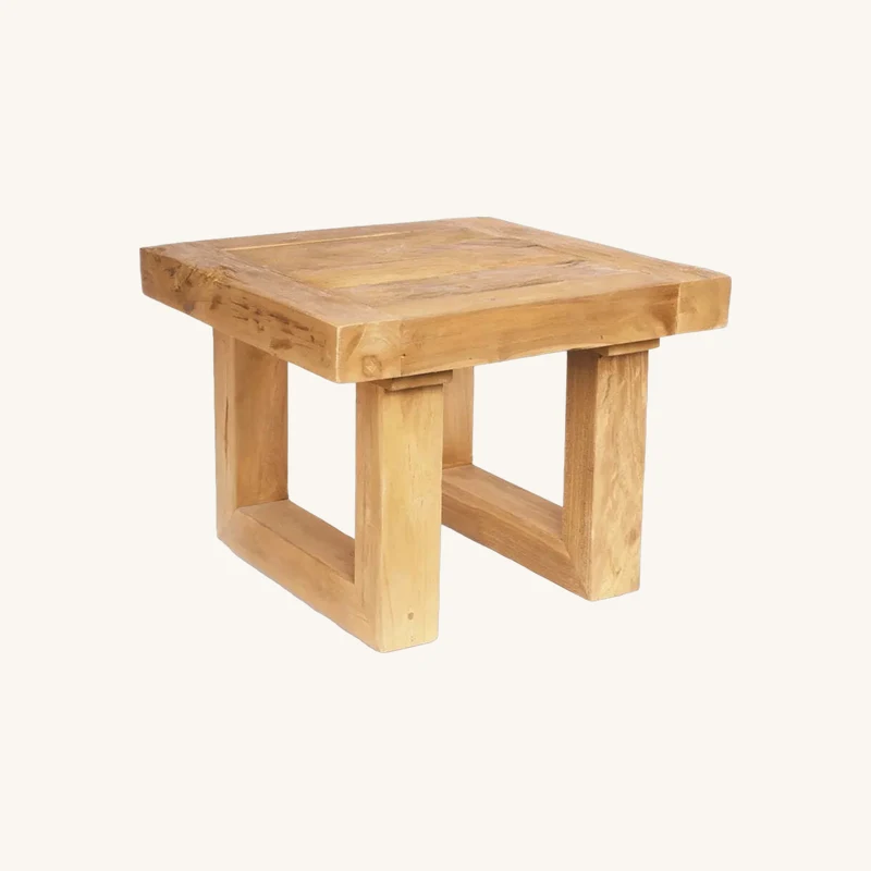 Table d'appoint en teck recyclé chez The Cool Republic