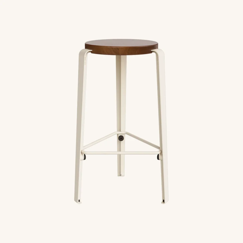 Tabouret de bar en chêne teinté foncé blanc chez The Cool Republic