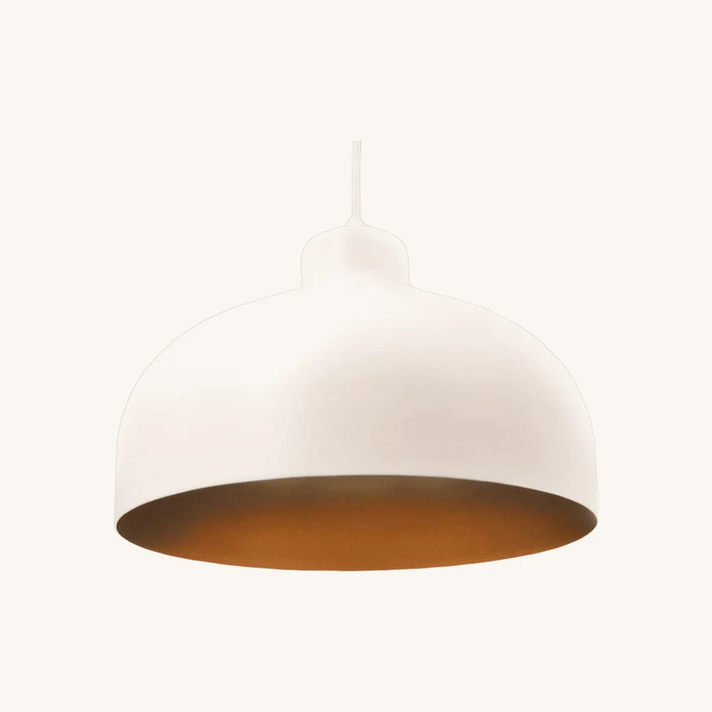 Suspension blanche et or chez The Cool Republic