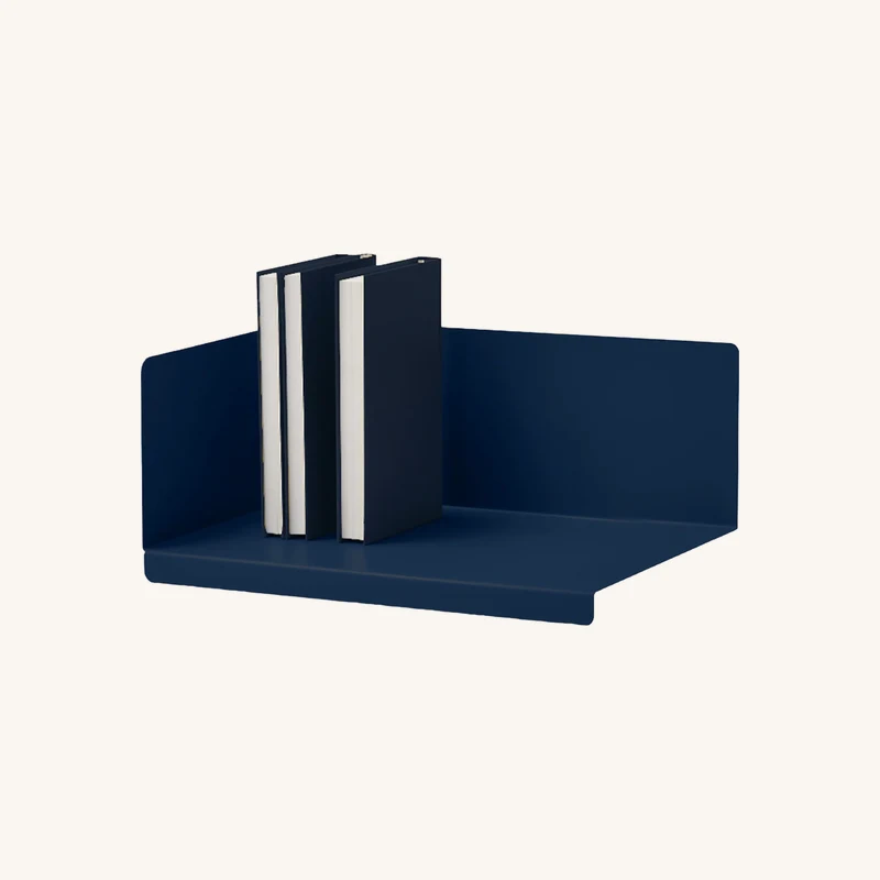 Étagère murale en acier bleu marine chez The Cool Republic