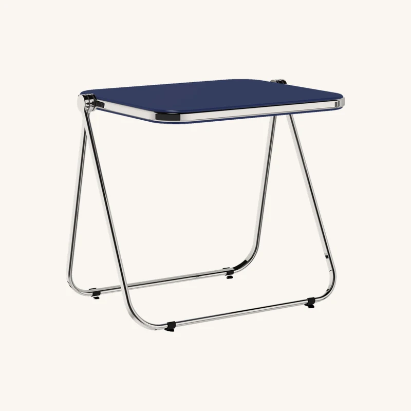 Bureau pliable en acier bleu opaque mat chez The Cool Republic