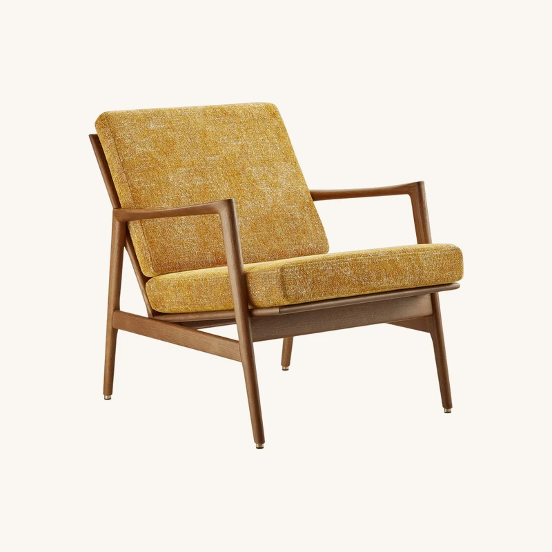Fauteuil en chêne foncé et assise en tissu chez The Cool Republic