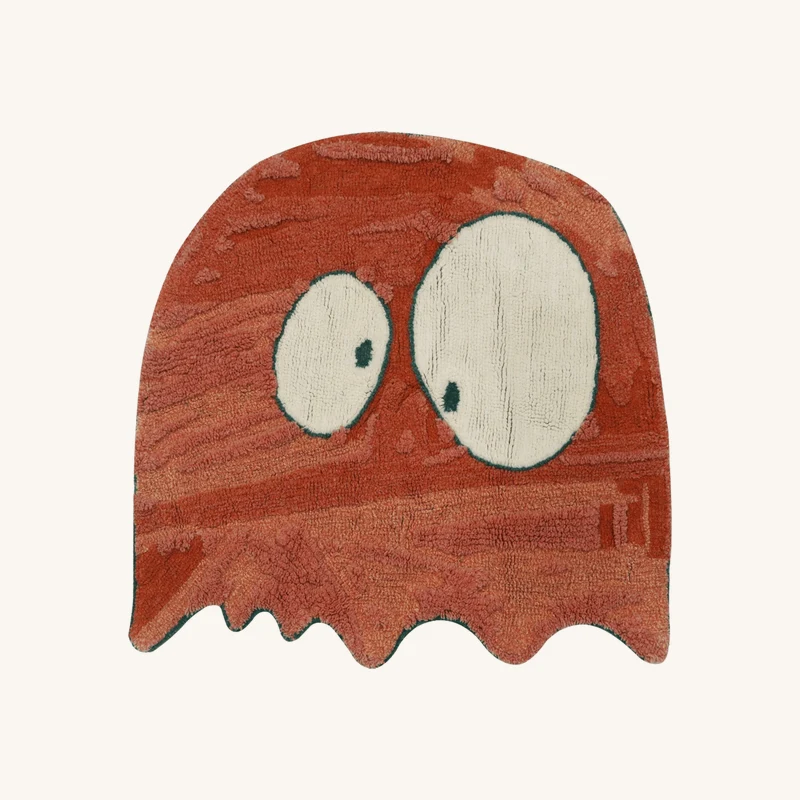 Tapis en laine fantôme rouge chez The Cool Republic