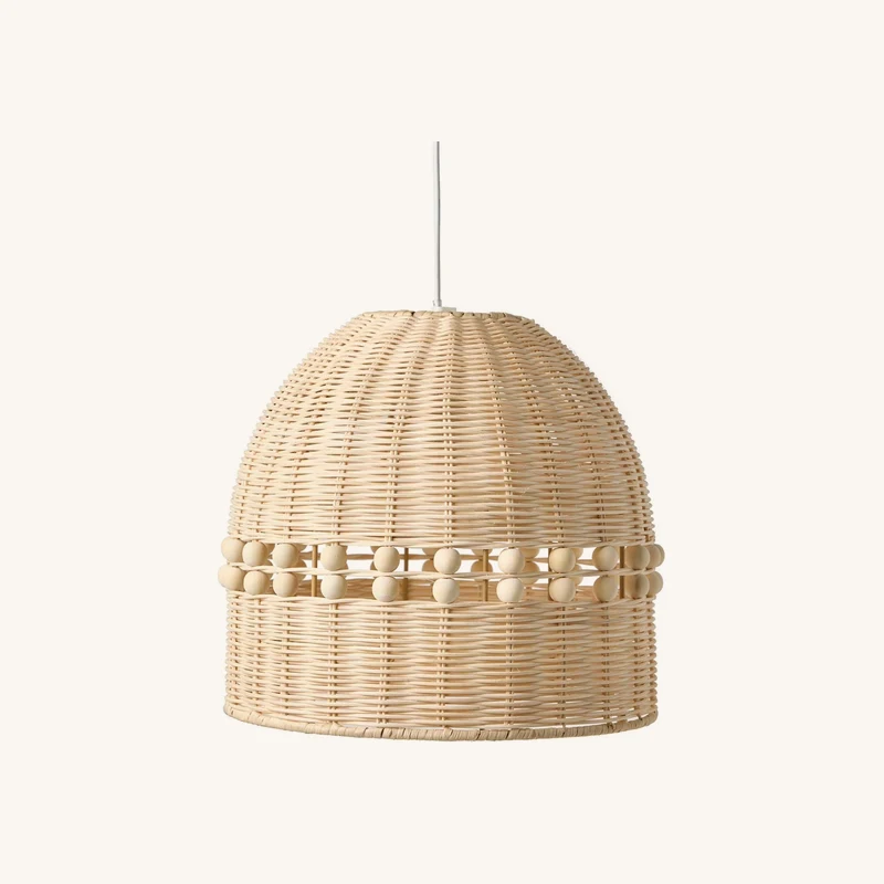 Abat-jour rotin avec boules en bois beige doré chez Vertbaudet