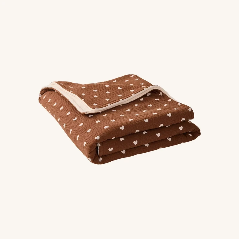 Couverture en gaze de coton et sherpa chocolat chez Vertbaudet
