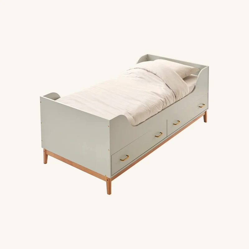Lit enfant ligne sixties vert de gris chez Vertbaudet
