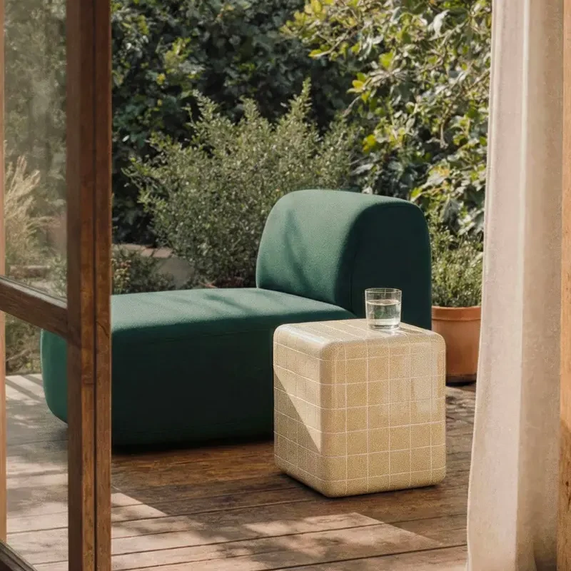 Table d'appoint style carrelage chez Westwing